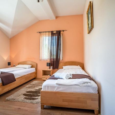 Garni Hotel Mali Predah Knjazevac Exteriör bild