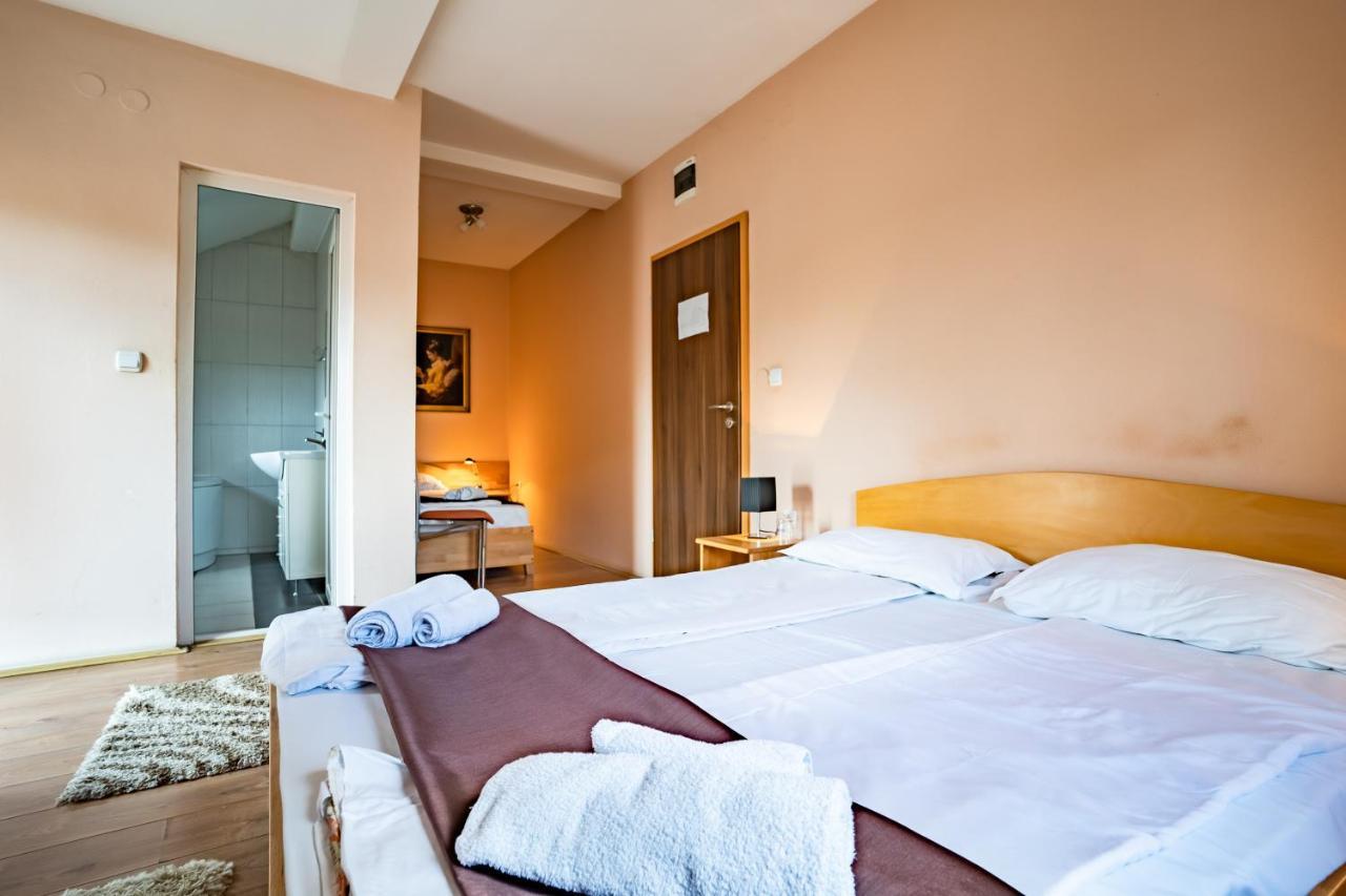 Garni Hotel Mali Predah Knjazevac Exteriör bild