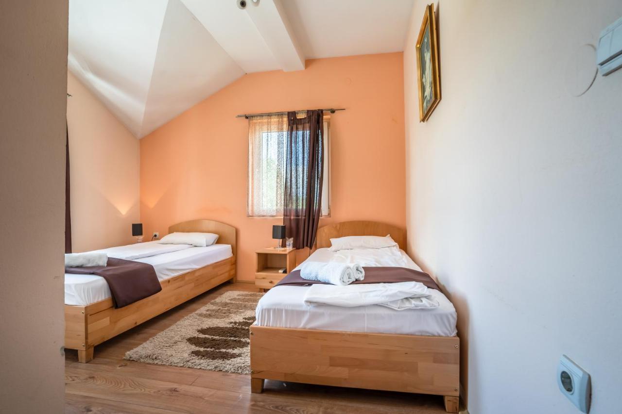 Garni Hotel Mali Predah Knjazevac Exteriör bild